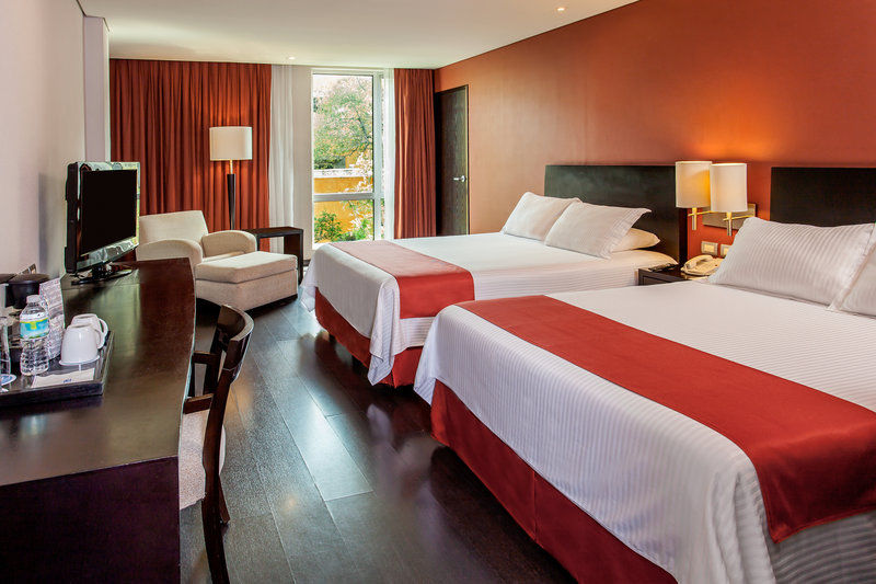 Nh Queretaro Hotel Bagian luar foto